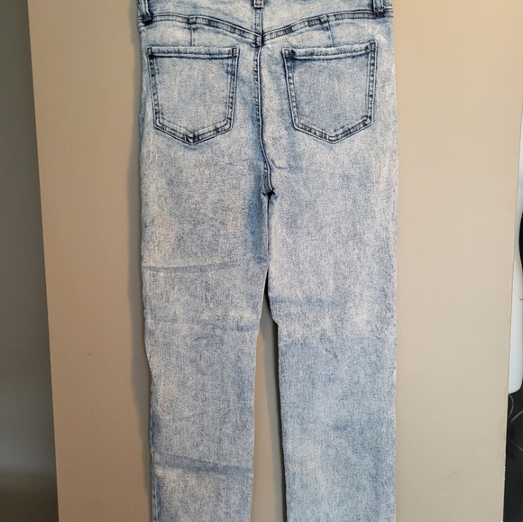 Women Kendall &Kylie Jean's Size 28x24 - Picture 3 of 6